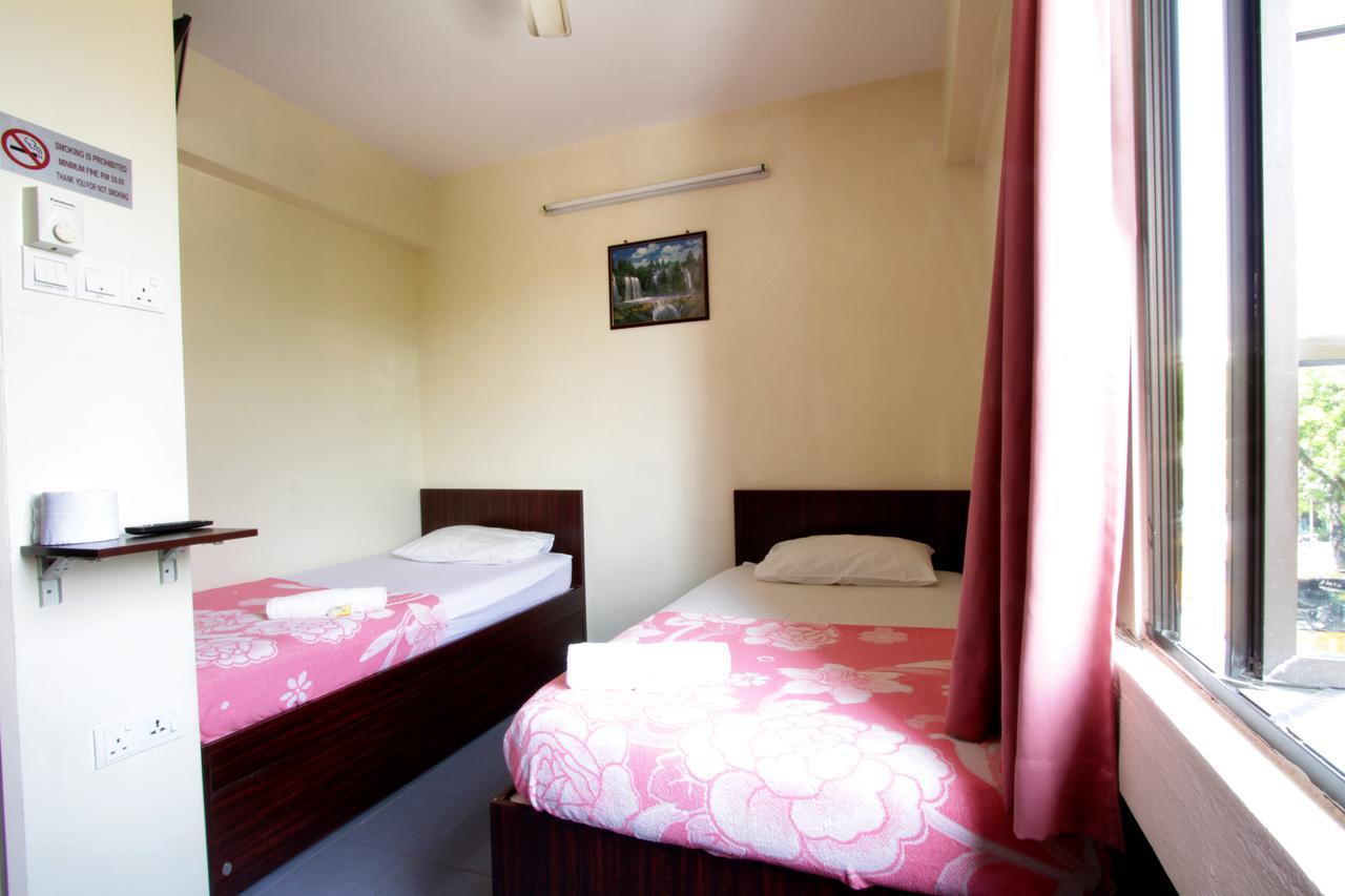 Broadway Budget Hotel جورج تاون الغرفة الصورة